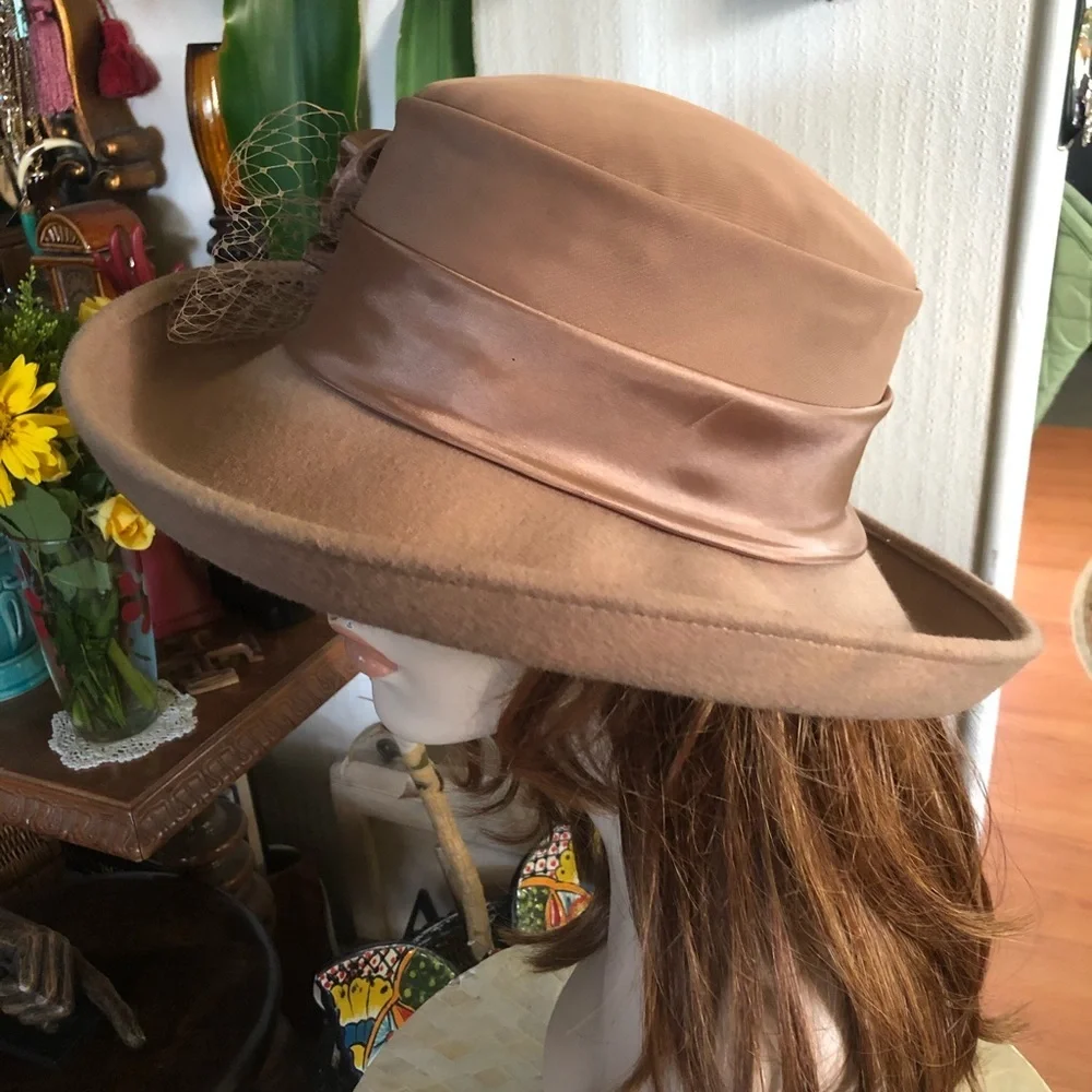Vintage Tan Wool Hat - Picture 6 of 10